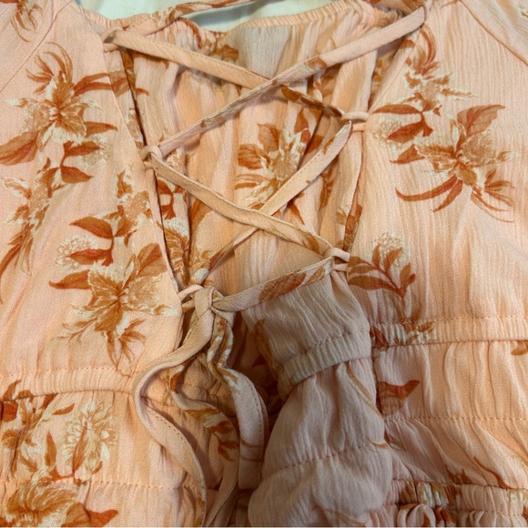 torrid Pink Floral Peplum Blouse with Rust Accents - Picture 8 of 9